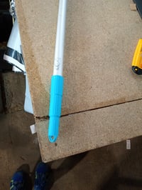 Teleskopická hliníková tyč na čistenie bazénov Intex 29054, sivá, 239 cm, Ø 26,2 mm, výsuvná rukoväť na čistenie bazéna 2