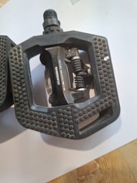 Cestovný pedál na bicykel Shimano PD-T421 SPD, čierny – CHYBNÝ: — chybný, čiastočne funkčný: Jeden pedál je poškodený (stav: pozri 2. obrázok) 7