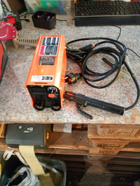 Aparat de sudură tip invertor MMA DEKO DKEMMAX140C1 140A 220V – Aparat portabil pentru sudarea electrozilor, ideal pentru sudură metalică și proiecte DIY, reglabil 2