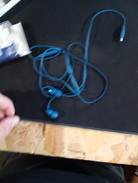 Căști cu fir JBL Tune 310C USB-C cu microfon integrat, albastru, cu dopuri auriculare incluse 2