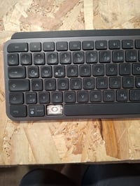 Bezdrôtová klávesnica Logitech MX Keys S, grafitová — chybná, na súčiastky/na opravu (stav: pozri 2. obrázok) 3