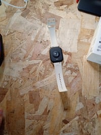 Xiaomi Redmi Watch 5 Lite pametni sat u zlatnoj boji, moderan — neispravan, za dijelove: nakon punjenja se neprestano ponovno pokreće (stanje: vidi 2. sliku) 3