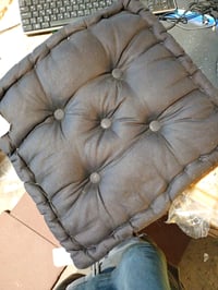 ED Enjoy Home Panama podlahový vankúš s úchytom, čierny, 50x50x10 cm, 100% bavlna, výplň z recyklovanej bavlny, prešívaný povrch 2