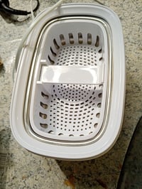 Aparat de curățat cu ultrasunete Grundig UC 6620 cu temporizator, rezervor de 500 ml, 50 W, tehnologie cu undă dublă, suport pentru ceas încorporat, alb, utilizat 2