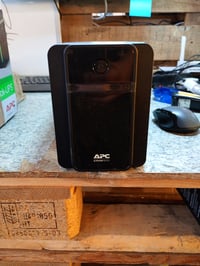 Záložný zdroj APC Back-UPS BX950MI-GR — chybný, na náhradné diely: Nereaguje ani zo siete, ani z batérie (stav: pozri 2. obrázok) 3