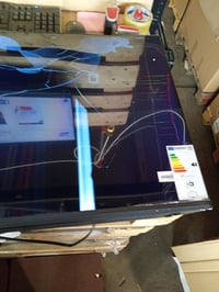 CHiQ L40FT 40 colos (100 cm) Full HD Google TV Smart televízió HDR10 Dolby — hibás, alkatrésznek: sérült kijelző (állapot: lásd a 2. képet) 2