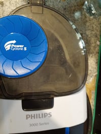 Bevreckový vysávač Philips PowerPro Compact FC9332/09, 750 W, PowerCyclone 5, H13 — Nádoba na prach je znečistená (stav: pozri 2. obrázok) 2