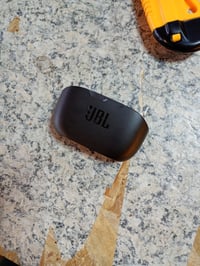 Bezdrôtové slúchadlá JBL Wave Buds, odolnosť voči vode IP54, 32-hodinová výdrž batérie, silné basy, čierna 2