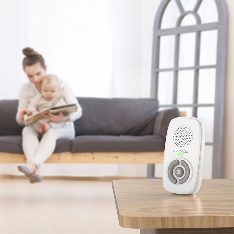Motorola Nursery AM21/MBP21 Digitális Bébiőr DECT Technológiával - 300m Hatótávolság, Érzékeny Mikrofon, Vezeték Nélküli Audió Figyelés, Feh