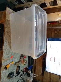 Curver Handy Plus Tárolódoboz Fedéllel 65 L, 60x40x38,8 cm, Átlátszó — hibás, részben működik: törött tető (állapot: lásd a 2. képet) 3