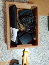 Telekom MagentaTV Stick 4K 2. generacije crni streaming media player s HDMI, USB, Wi-Fi i daljinskim upravljačem - rabljeno 2