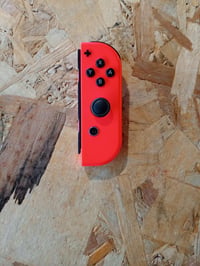 Ovládač Nintendo Joy-Con (R) neónovo červený, pre Nintendo Switch, pravý — Pútko na zápästie nie je súčasťou balenia (stav: pozri 2. obrázok) 2