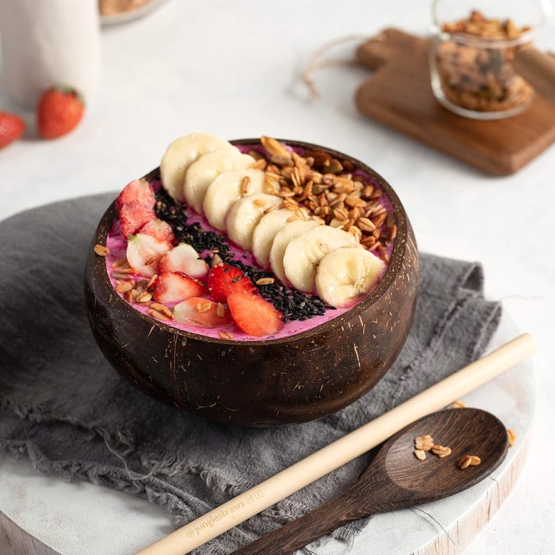 Jungle Culture Kókuszdió Tál Szett 2 db-os Fa Kanalakkal és Bambusz Szívószálakkal - Természetes Vegán Műanyagmentes Alternatíva Smoothie Tá