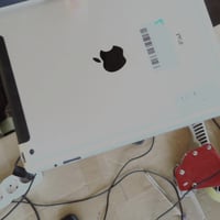 Apple iPad 4 Retina 9,7" tablet 16GB Wi-Fi crni — razbijen ekran, reagira na punjenje, za dijelove (stanje: vidi 2. sliku) 4
