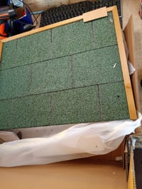 Kerbl Pet Rustica drvena kućica za mačke za vanjsku upotrebu s prostorom za odmor, dimenzija 57x45x43 cm, s vodootpornim krovom i nogama protiv klizanja 2