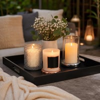 Set Atmosferă Relaxantă: sfeșnic argintiu + tavă lemn neagră + 2 lumânări parfumate (vanilie, rufe) 1