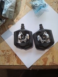 Cestovný pedál na bicykel Shimano PD-T421 SPD, čierny – CHYBNÝ: — chybný, čiastočne funkčný: Jeden pedál je poškodený (stav: pozri 2. obrázok) 2