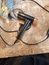 Uscător de păr Shark SpeedStyle HD353BKEU cu tehnologie ionică și accesoriu RapidGloss, 5 — fără husă de depozitare (stare: vezi imaginea 2) 2