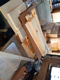 Comodă vidaXL Hill, lemn masiv de pin, alb, 79x40x80 cm — defect, funcționează parțial: componentă deteriorată în ambalaj (stare: vezi a 2-a imagine) 2