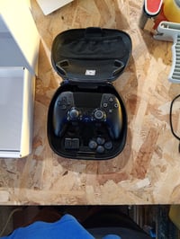 Bezdrôtový ovládač Sony PlayStation DualSense Edge — Na niektorých miestach je poškodený látkový oplet kábla (stav: pozri 2. obrázok) 2
