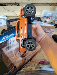 Mașină cu telecomandă Revell Control 24456 RC Truggy VW Amarok — defectă, funcționează parțial: nu virează la stânga (stare: vezi a doua fotografie) 5