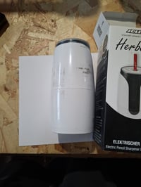 Elektrické strúhadlo na ceruzky JOLLY Herbert s USB, automatickým vypínaním, pre umelecké ceruzky a ceruzky s hrubou tuhou, biele – použité 5