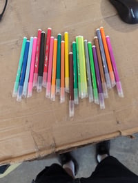 Set carioci lavabile pentru copii BIC Kids Kid Couleur, vârf mediu, culori asortate, cu carioci fluorescente — set de 24 bucăți 3