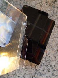Suport de masă din acril woshilaoDS A6, 2 bucăți - Suport meniu transparent față-verso — defect, funcționează parțial: element cu marginea ruptă (stare: vezi a 2-a imagine) 2