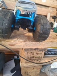 Monster Jam Megalodon Storm RC amfibius monster truck 1:15 méretarány, szárazföldön és vízen is — törött előlap (állapot: lásd a 2. képet) 3
