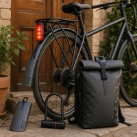 Výbava na bicykel do dažďa: 75mm nadstavec blatníka + zadné svetlo s brzdou + zámok + 55l batoh 1