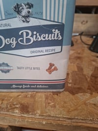Nostalgic-Art Retro Fémdoboz L méret 3 l – Dog Biscuits Vintage mintás — 2 helyen horpadt fémdoboz (állapot: lásd a 2. képet) 3