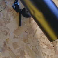 Set perie WC Spirella Akira cu suport igienic, negru mat, cu montare pe podea — ușor lovit pe lateral (stare: vezi a 2-a poză) 2