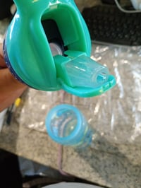 Detská fľaša na vodu Nuby Super Quench 540 ml, modrá, s viečkom so slamkou a držadlom, bez BPA, 18+ mesiacov — 1-kusová súprava 5