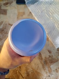 Nerezová fľaša ion8 600 ml s fialovým motívom jednorožca, nepriepustný flipový uzáver, otváranie jednou rukou — preliačina na spodnej časti (stav: pozri 2. obrázok) 3