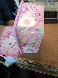 Cutie de depozitare pentru copii Stor Hello Kitty cu închidere prin clips, 13 litri, recipient din plastic pentru jucării, cu model floral roz 4