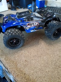 Mașină cu telecomandă PENGBU RC Monster Truck 1/14, off-road, 40 km/h, 4WD — defectă, funcționează parțial: roată dreapta față deteriorată (stare: vezi a 2-a fotografie) 3