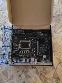 Placă de bază MSI PRO H610M-E DDR4 Intel LGA 1700 Micro-ATX, generațiile 12-14 — defectă, pentru piese: Nu funcționează corespunzător (stare: vezi a 2-a imagine) 2