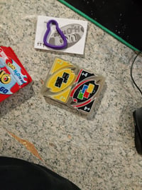 Mattel Games UNO H2O To Go P1703 vízálló kártyajáték karabinerrel, 2-10 játékos, 7 éves kortól, strand és utazás, bontott 2