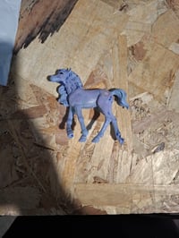 Schleich Bayala Iris figura jednoroga (70861) – fantastična kolekcionarska figura za djevojčice i dječake, 9x2x9 cm, od 5 godina starosti, rabljeno 2