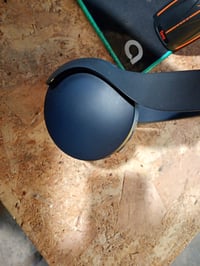 Bezdrôtové herné slúchadlá PlayStation PULSE 3D vo farbe Midnight Black - kompatibilné s PS5, použité, neúplné (bez náušníkov) 3