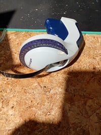 DYMO Omega kézi feliratozógép forgó-kattintó rendszerrel, ergonomikus dizájn, otthoni és hobbi használatra, fekete szalag, egyedi csomag 2