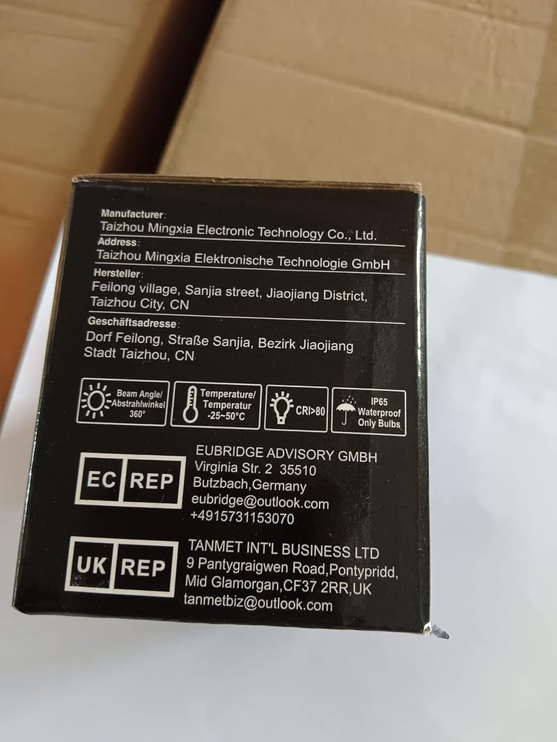 Fulighture 3x3m-es USB LED fényfüggöny, 300 LED, távirányítóval, vízálló, színes, 8 üzemmód