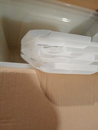 Cutie de depozitare Iris Ohyama BSB-55 cu capac, 55L, 4 bucăți, transparentă, suprapozabilă — defectă, parțial funcțională: colțurile a 4 capace sunt deteriorate (stare: vezi a 2-a imagine) 2