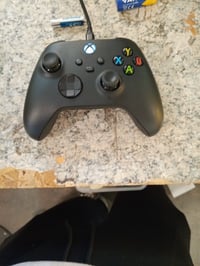 Bezdrôtový ovládač Xbox Wireless Controller Carbon Black — chybný, čiastočne funkčný: driftovanie páčok (stav: pozri 2. obrázok) 2