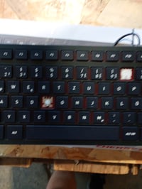 Klávesnica CHERRY KC 6000 Slim USB, čierna, nemecké rozloženie QWERTZ — chybná, na náhradné diely: chýbajú 2 klávesy (stav: pozri 2. obrázok) 4