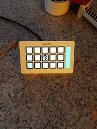 SOOMFON Stream Controller Studio Control Deck 15 makró gombbal és irányítópulttal, testreszabható LCD gombokkal, OBS és YouTube 2