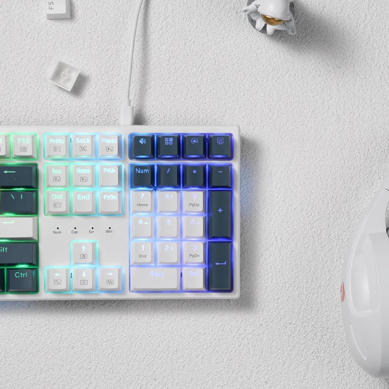 Redragon K668 RGB Mechanikus Gamer Billentyűzet 104 Gomb Piros Switch
