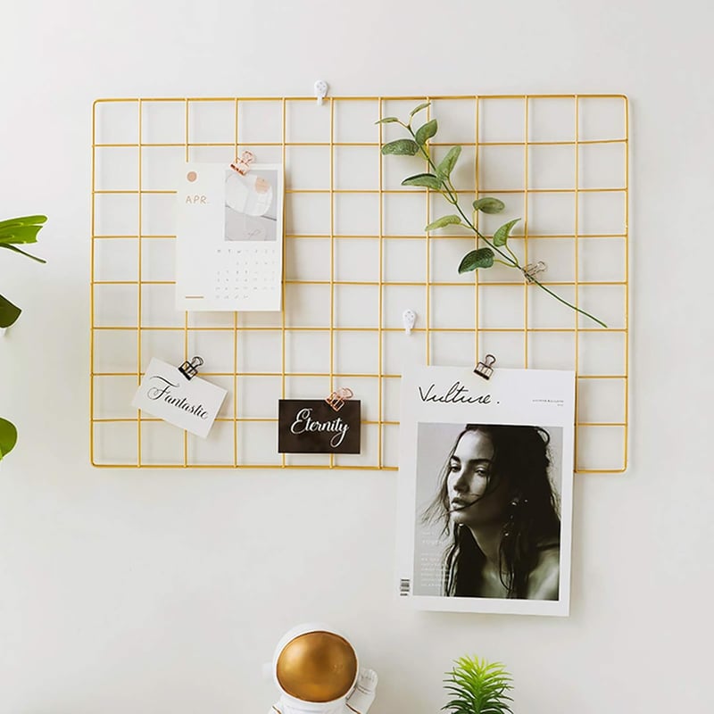 GBYAN Arany Fali Rácspanel Szett - 2db 65x45cm Fém Fotófal Dekoráció Világítással, Csipeszekkel és Akasztókkal - DIY Képtartó, Üzenőfal