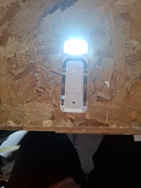 AiQInu LED svjetlo za čitanje s kopčom, punjivo putem USB-a, 3 — neispravno, djelomično radi: donja kopča za pričvršćivanje je labava (stanje: vidi 2. sliku) 3