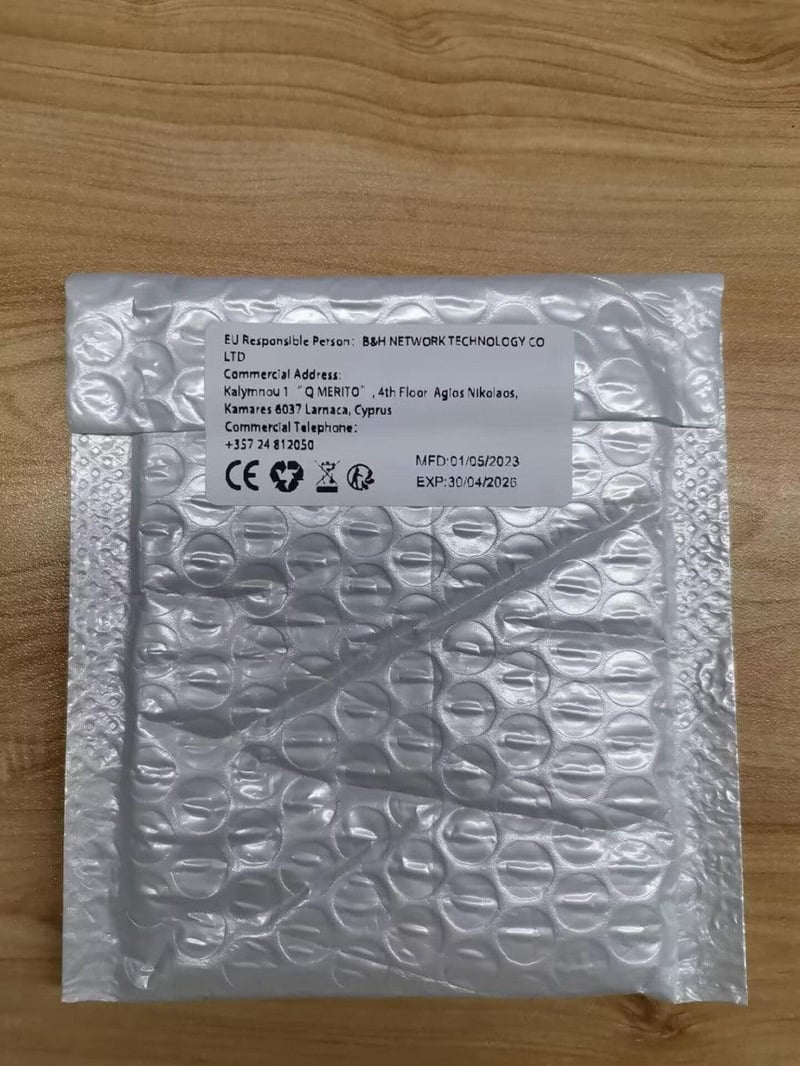 Fekete Plüss Kormányvédő - Univerzális, Puha, Autóba
